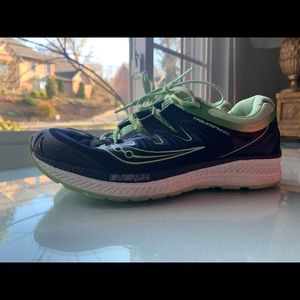 Saucing Triumph with Everun Cushioning